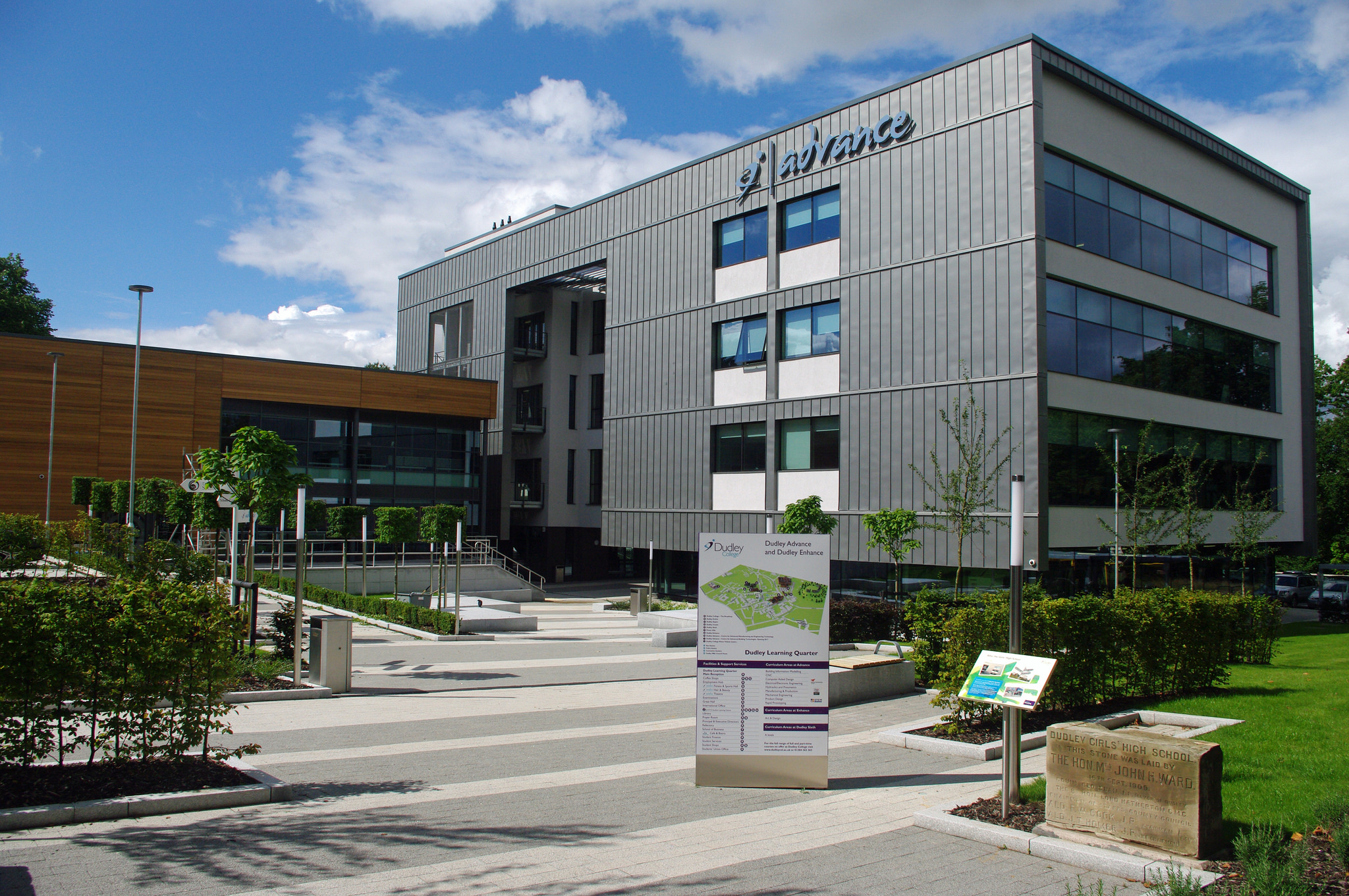 dudley college